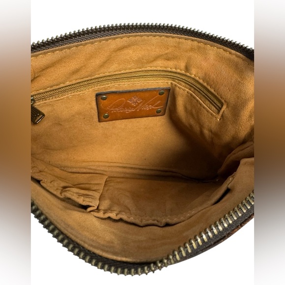 Patricia Nash Cassini Embossed Leather Wristlet - Picture 5 of 8